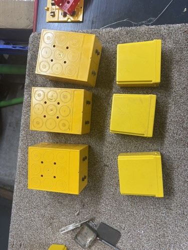 Meccano battery boxes - battery, lot