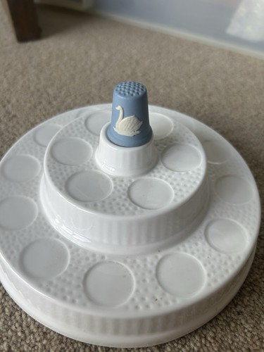 Wedgewood swan thimble - wedgewood,
