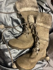 Skechers Grand Jams Suede