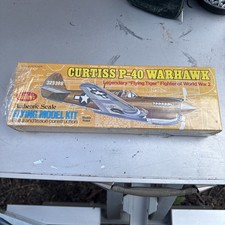 GUILLOW 501  P-40 Warhawk