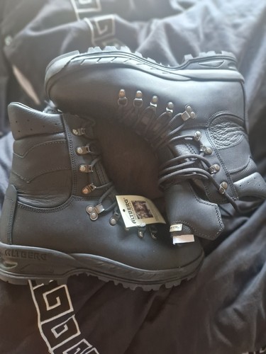 Altberg peacekeeper vs - altberg,