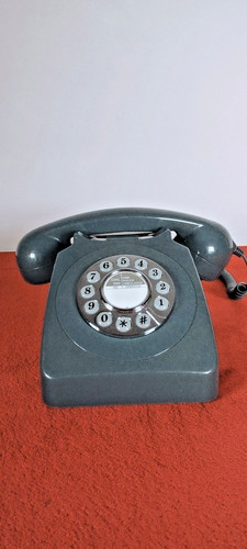 Push button telephone retro - push,