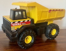 Vintage 1999 Mighty Tonka 768 Hasbro Pressed Steel Yellow Dump Truck Tipper Toy