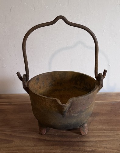 Vintage cast iron - cast,