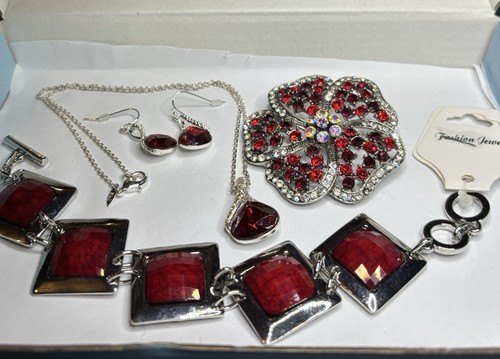 Red rhinestone jewellery - red,