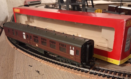 Hornby maroon mk1 - hornby, class