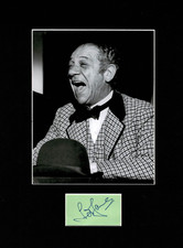 SID JAMES CARRY ON CAMPING CARRY ON ABROAD AUTHENTIC SIGNED AUTOGRAPH DISPLAY