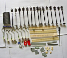 Dapol C024 Telegraph Poles (16) Platforn Lamp (8) Fence (4) Sign & Men OO Gauge