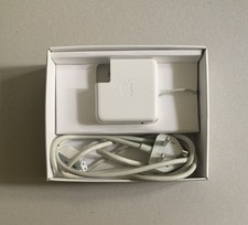 Apple 60W MagSafe Power Adapter / L-Tip / MacBook / Boxed - only lightly used 