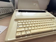 Vintage Olympia Carrera