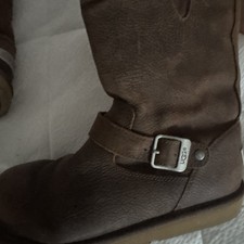  UGG AUSTRALIA WOMEN'S  BOOT