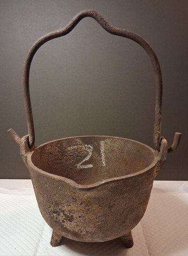 Vintage cast iron - cast,