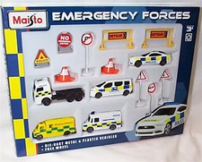 Police 15 Piece Emergency Force Play set 5 vehicles & signs New in box