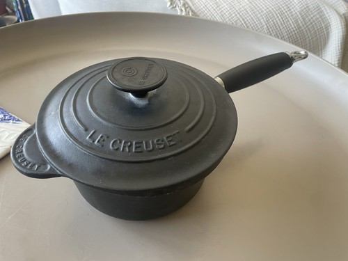 Creuset volcanic black cast - le,