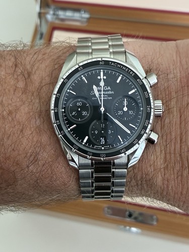 Omega speedmaster axial - omega, 38