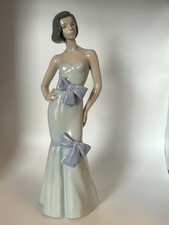 NAO Lladro Lady Of