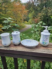 Laura Ashley Bathroom Set