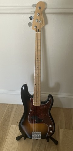 Fender precision bass guitar - precision,
