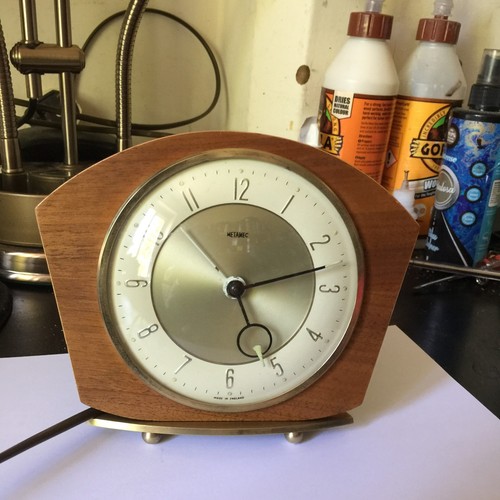 Metamec vintage 1970s mains - vintage,