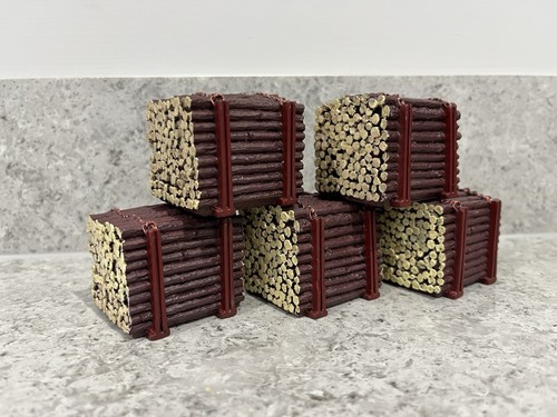 Corgi log timber - log/timber,