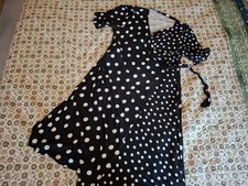Very wrap jersey dress polka dot spotty black size 24