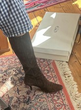 LK BENNETT Brown Suede Knee