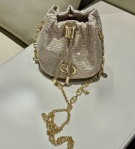 Dior beauty gold pouch limited - beauty,