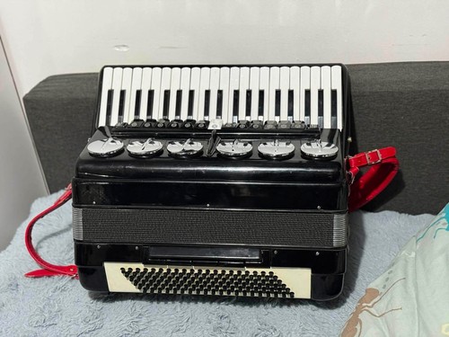 Parrot 120 bass - parrot,