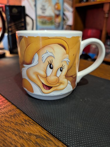 Disney staffordshire happy mug - disney,