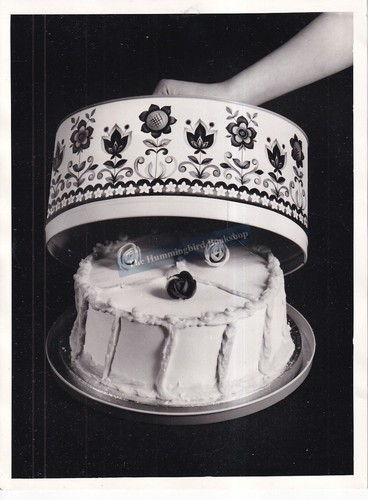 Worcester ware new cake tin - ware,