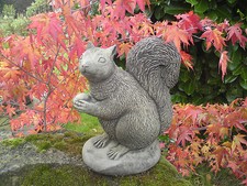 STONE GARDEN SQUIRREL ORNAMENT