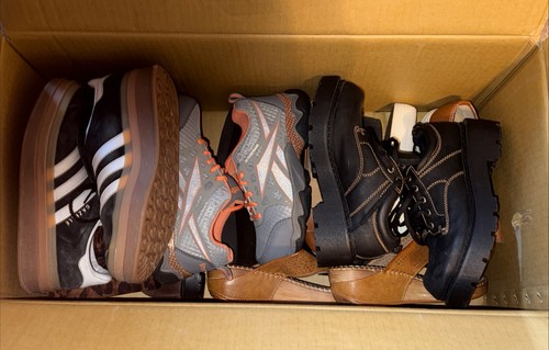 Bulk lot shoes sneakers - of,