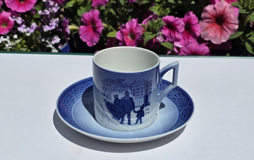 Vintage royal copenhagen cup - royal,