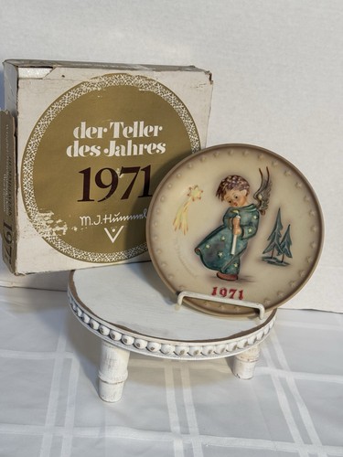 Goebel hummel annual - hummel, collector