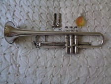 BROADWAY TRUMPET ARTIST MODEL 166049 2 MOUTH PIECES SILVER PLATE PLAYS INHERITED