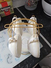 Bone china cup and saucer set with stand, tea cup