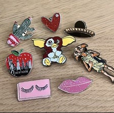 8 pin badges joblot GIZMO Dobby  House Elf Excellent Condition