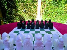 NEW Special Chess: Resin Isle