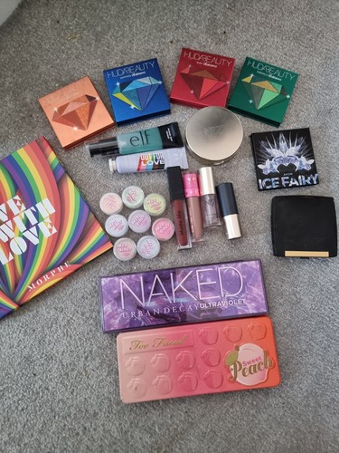 Huge bundle unused - of, makeup