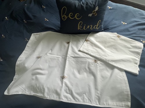 Embroidered bee pillowcases - pillowcases, 2