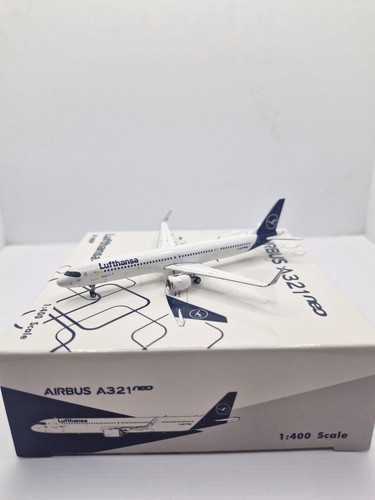 Phoenix models 400 lufthansa - phoenix,