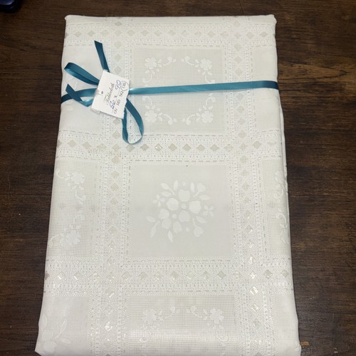Vinyl crochet lace tablecloth - vinyl,