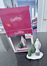 🕊️ Lemax Village Madonna