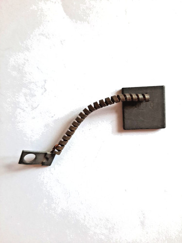 Third dynamo brush for - dynamo,