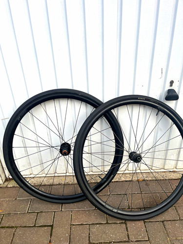 Swiss r470 700c - swiss, disc