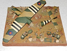 MODEL WAR PLANE DIORAMA