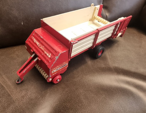 Britains farm trailer - britains,