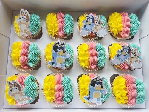 Bluey cupcake toppers - 12,