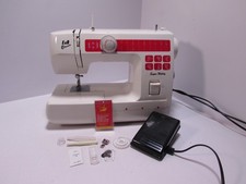 E & R Classic Electronic Sewing Machine     KB8