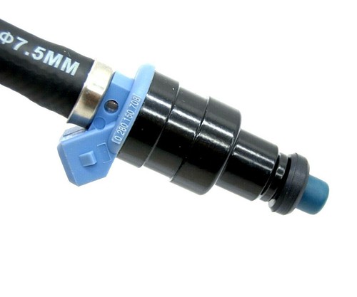 Fuel injector for - fuel,